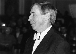 21.JPG (15306 BYTES)