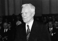 28.JPG (13980 BYTES)