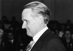 29.JPG (15246 BYTES)