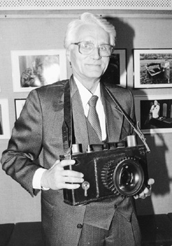 F1.JPG (43051 BYTES)