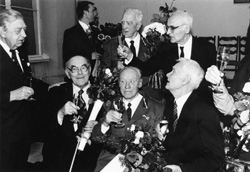 T8.JPG (26486 BYTES)