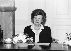 S2.JPG (19282 BYTES)