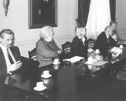 P1.JPG (22169 BYTES)