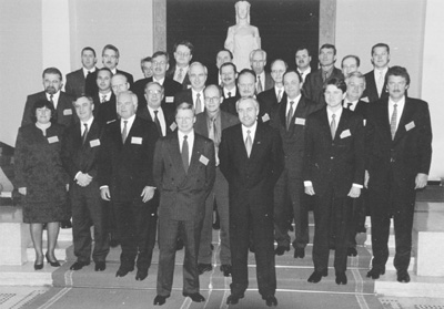 I1.JPG (44350 BYTES)