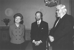 VVV.JPG (14755 BYTES)