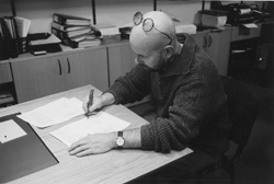 MI6.JPG (18267 BYTES)