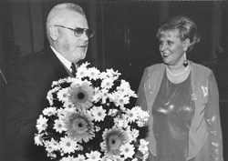 R2.JPG (22846 BYTES)