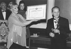 R3.JPG (21447 BYTES)