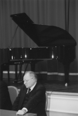 MI1.JPG (20668 BYTES)