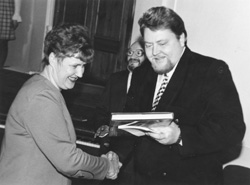 A1.JPG (18998 BYTES)