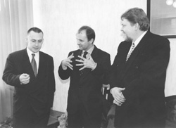 A4.JPG (16633 BYTES)