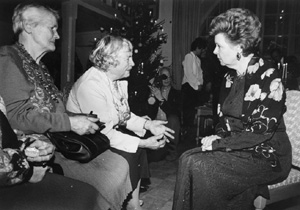 E8.JPG (32994 BYTES)