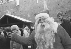 MI9.JPG (22617 BYTES)