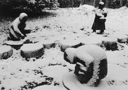 PI11.JPG (27369 BYTES)