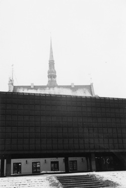 MI2.JPG (21188 BYTES)