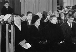 MI4.JPG (18579 BYTES)