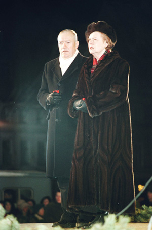 PREZIDENTES UZRUNA1.JPG (51659 BYTES)