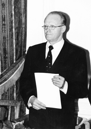 T2.JPG (39383 BYTES)