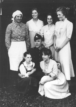 PIZICS1.JPG (24957 BYTES)