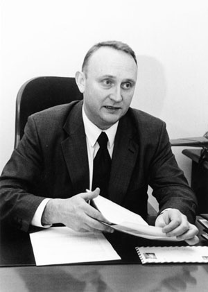 B2.JPG (23441 BYTES)