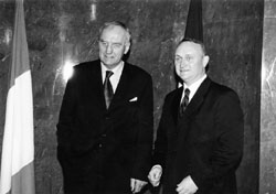 I3.JPG (13400 BYTES)