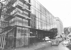 E1.JPG (24798 BYTES)