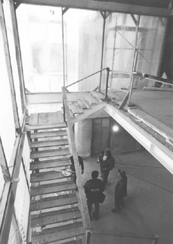 E2.JPG (33863 BYTES)