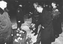 B7.JPG (32166 BYTES)