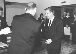 P4.JPG (23050 BYTES)