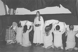 TE4.JPG (19476 BYTES)