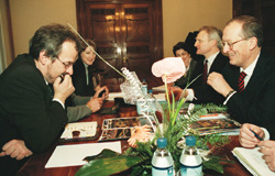 KOSTA-VIZITE4.JPG (36700 BYTES)