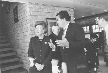 V1.JPG (31218 BYTES)