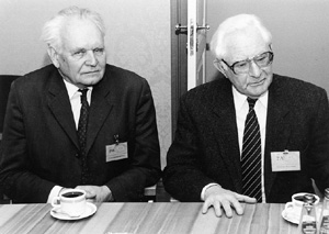 V1.JPG (28433 BYTES)