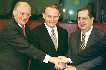 EU.JPG (48634 BYTES)