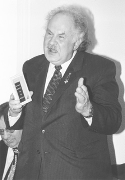 R13.JPG (26927 BYTES)