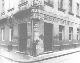 APT5.JPG (24635 BYTES)