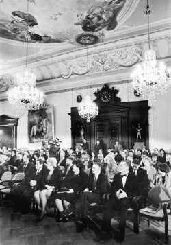 NN1.JPG (48234 BYTES)