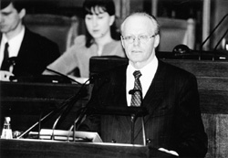 S2.JPG (21591 BYTES)