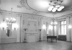 B4.JPG (20091 BYTES)