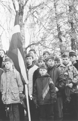 K7.JPG (49263 BYTES)