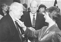 LL2.JPG (23445 BYTES)