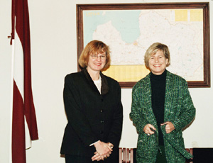 RASMUSENA-BIRZNIECE1.JPG (43166 BYTES)