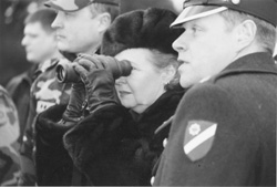 A2.JPG (18919 BYTES)