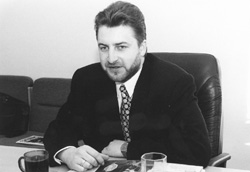 B2.JPG (15348 BYTES)