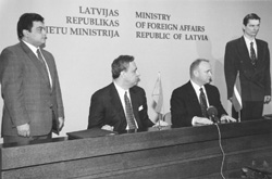 A7.JPG (20156 BYTES)