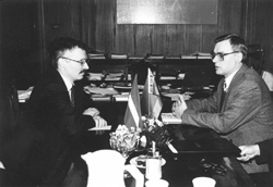 B2.JPG (21363 BYTES)