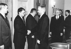 B4.JPG (20496 BYTES)