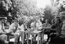 F2.JPG (21541 BYTES)