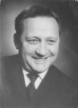 F7.JPG (15350 BYTES)