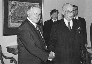 L55.JPG (25654 BYTES)